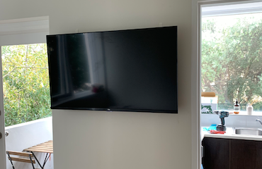 tv anteanna install and tv wall mounted