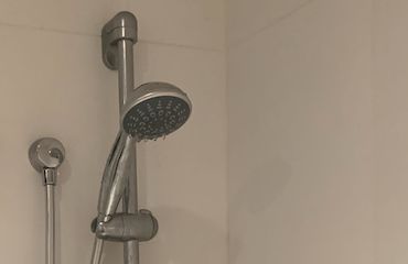 plumber hampton shower fix